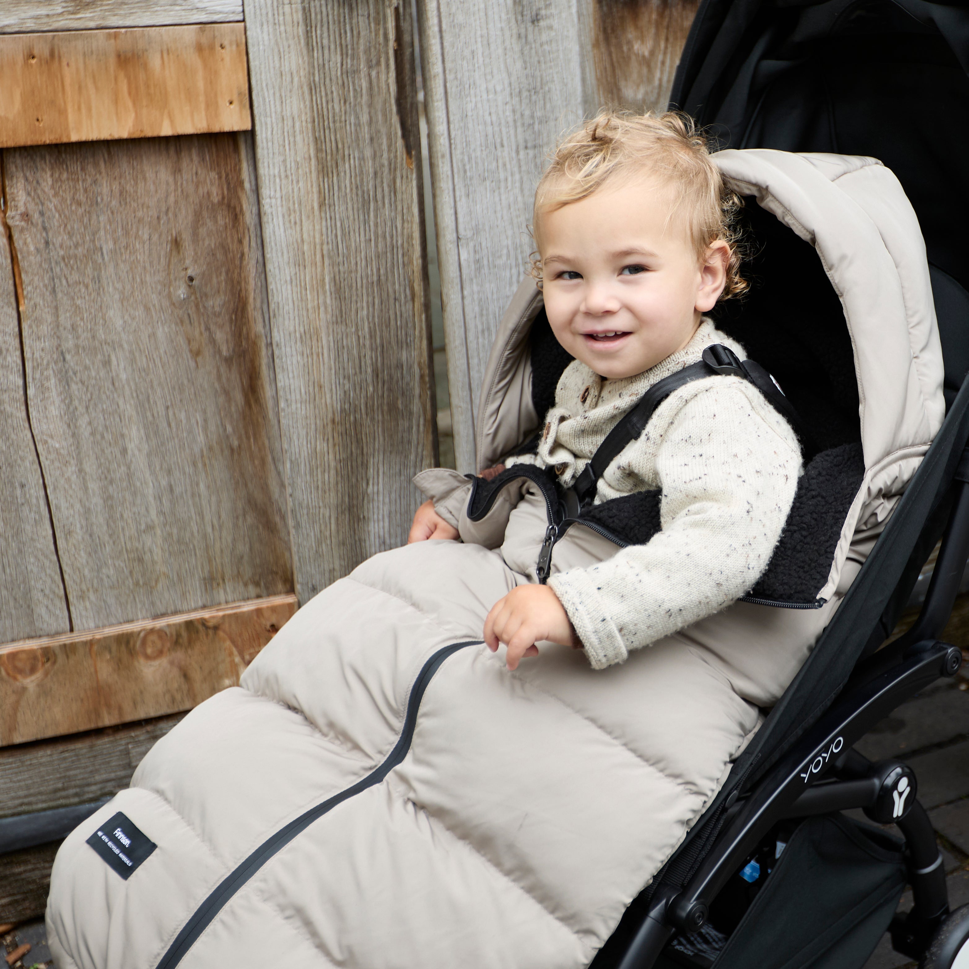 FINNSON ALMA TAUPE FOOTMUFF WITH BABY