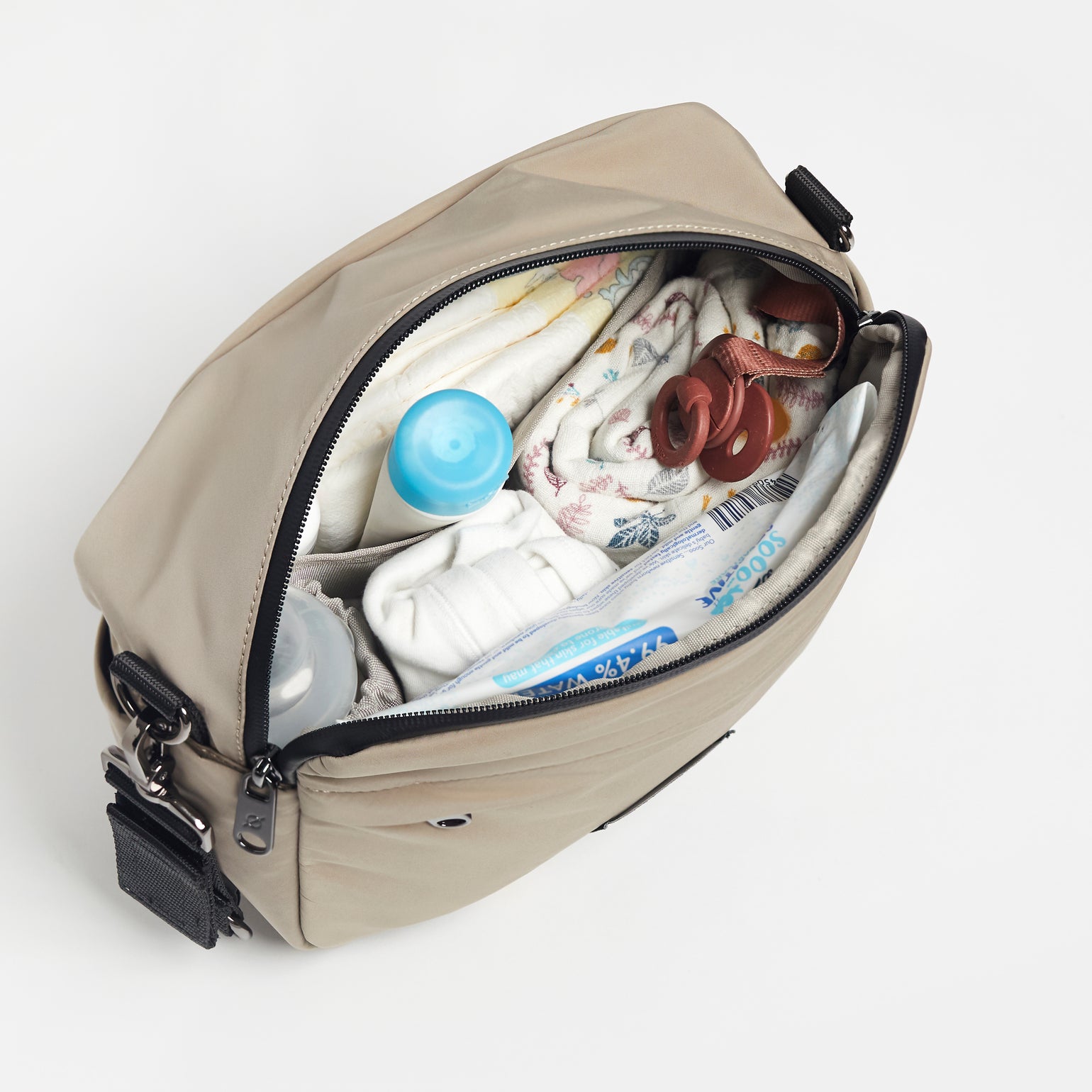 Frida eco stroller organiser taupe birdseye packing shot