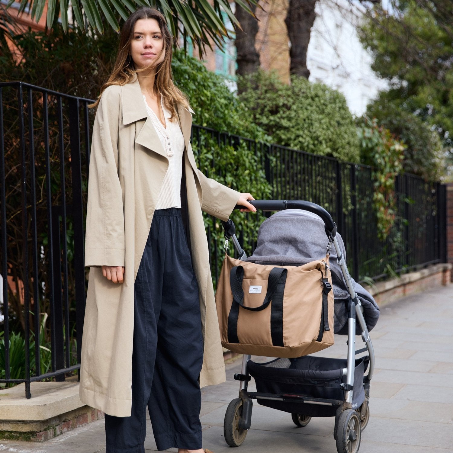 FINNSON IDA HOLDALL CAMEL MOTHER AND BACK OF PRAM SHOT